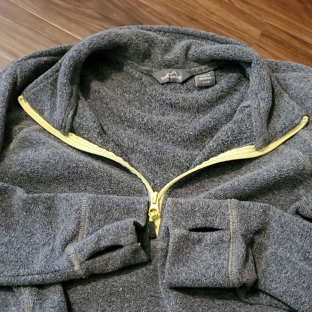 Eddie Bauer Gray and Yellow Women's Quarter Zip Sweater - Picture 3 of 9